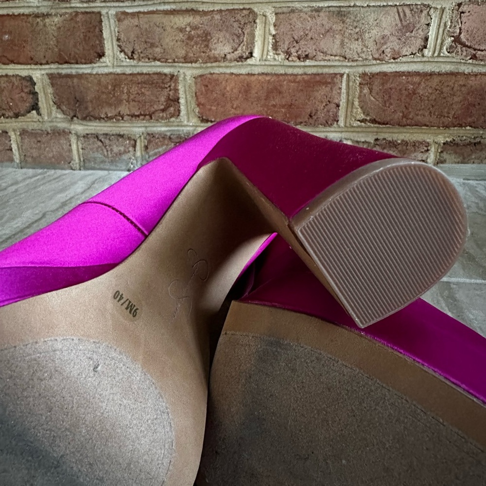 Jessica Simpson Hot Pink Platform Pumps - Picture 6 of 7